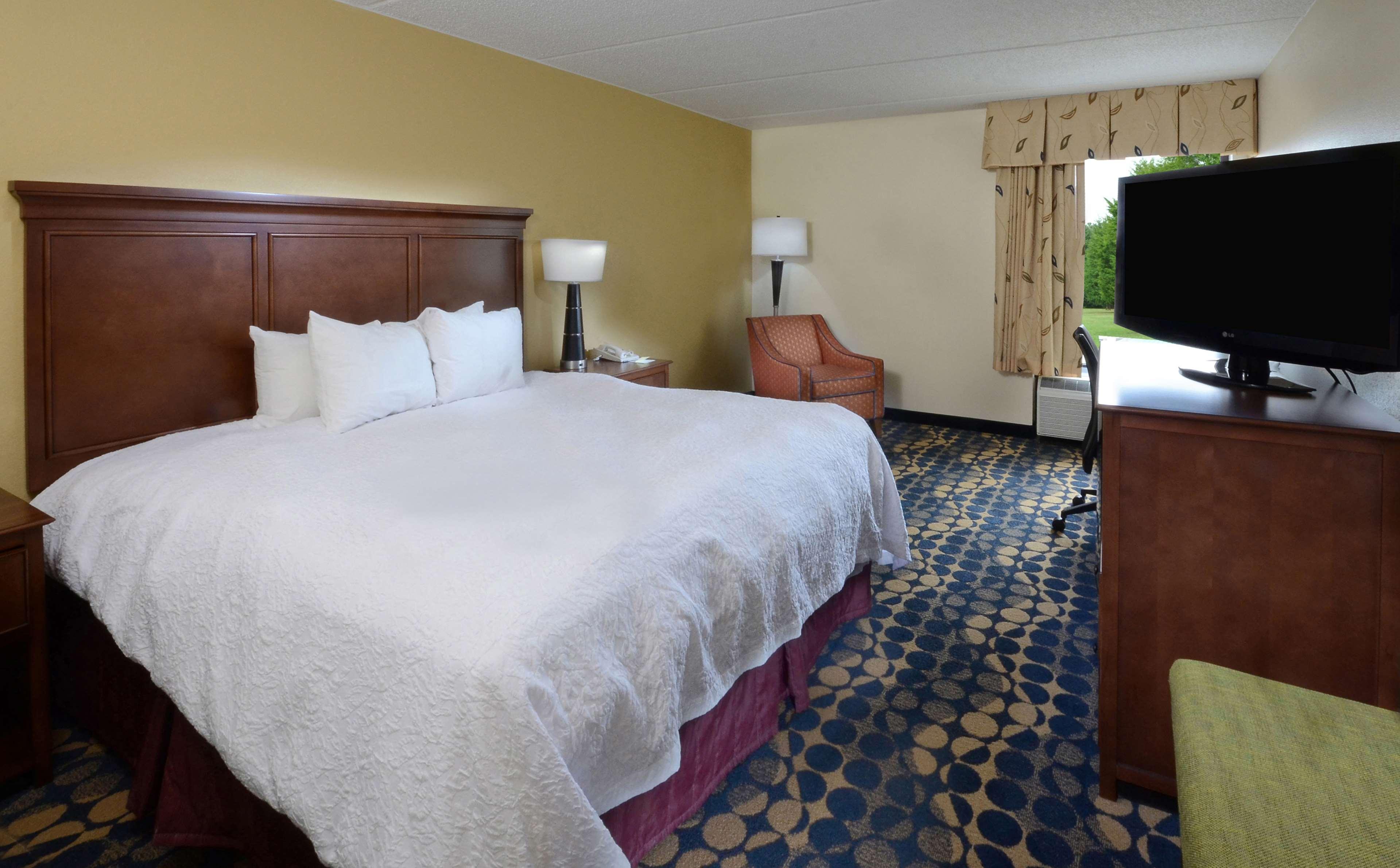 Hampton Inn Fayetteville Fort Bragg Exterior photo