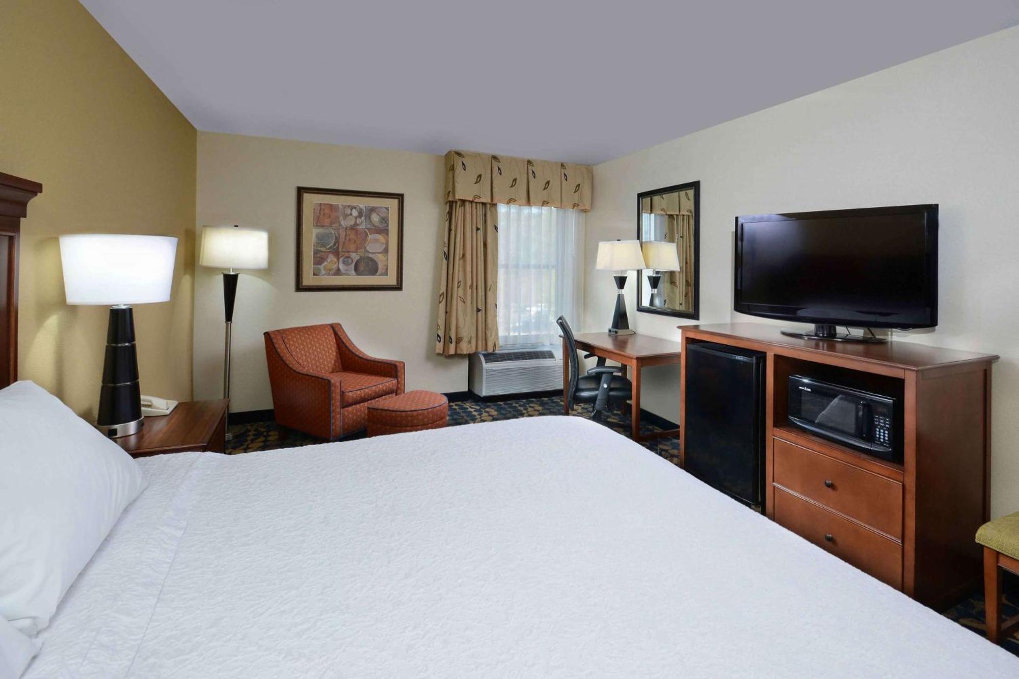 Hampton Inn Fayetteville Fort Bragg Exterior photo