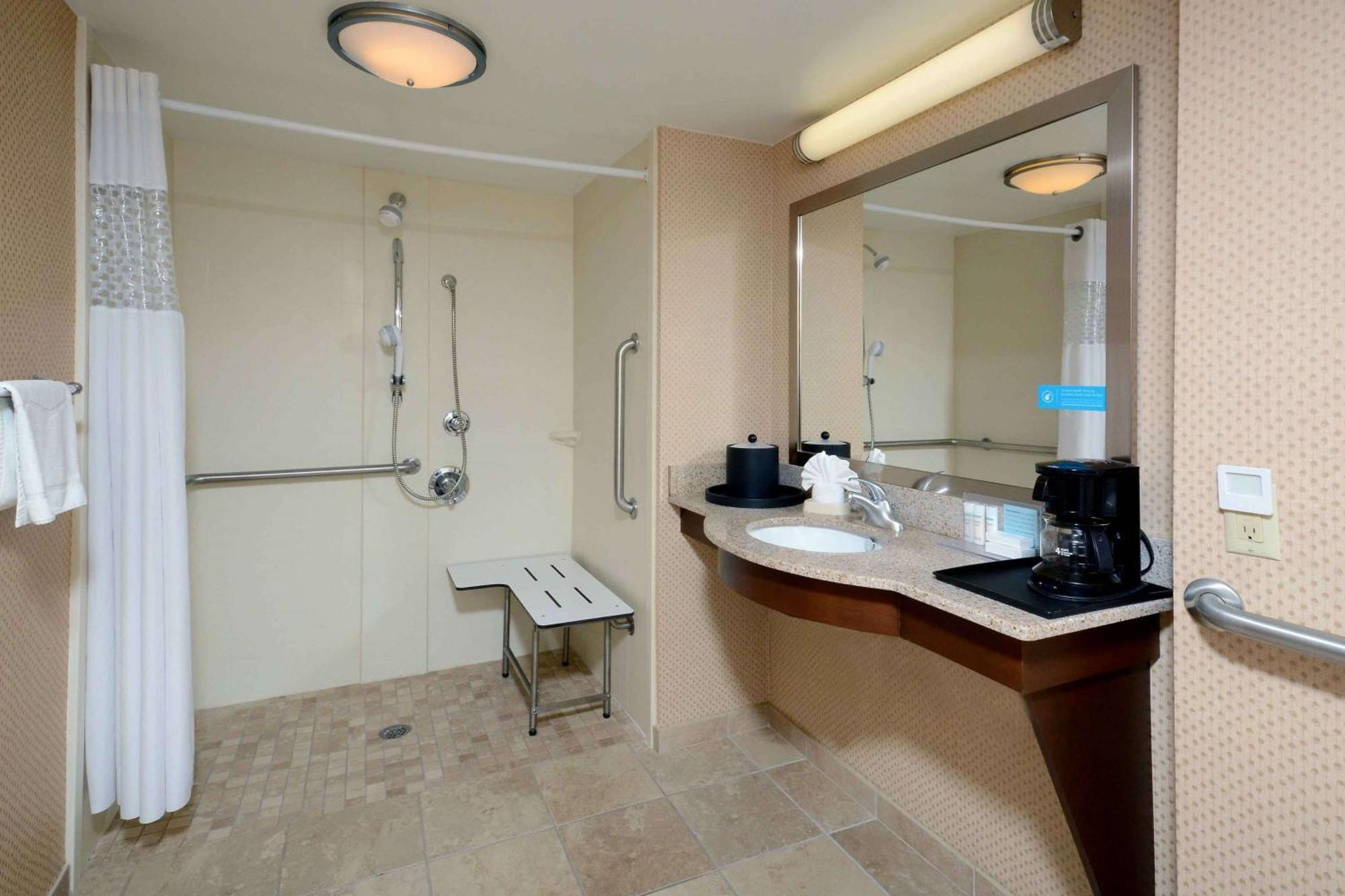 Hampton Inn Fayetteville Fort Bragg Exterior photo