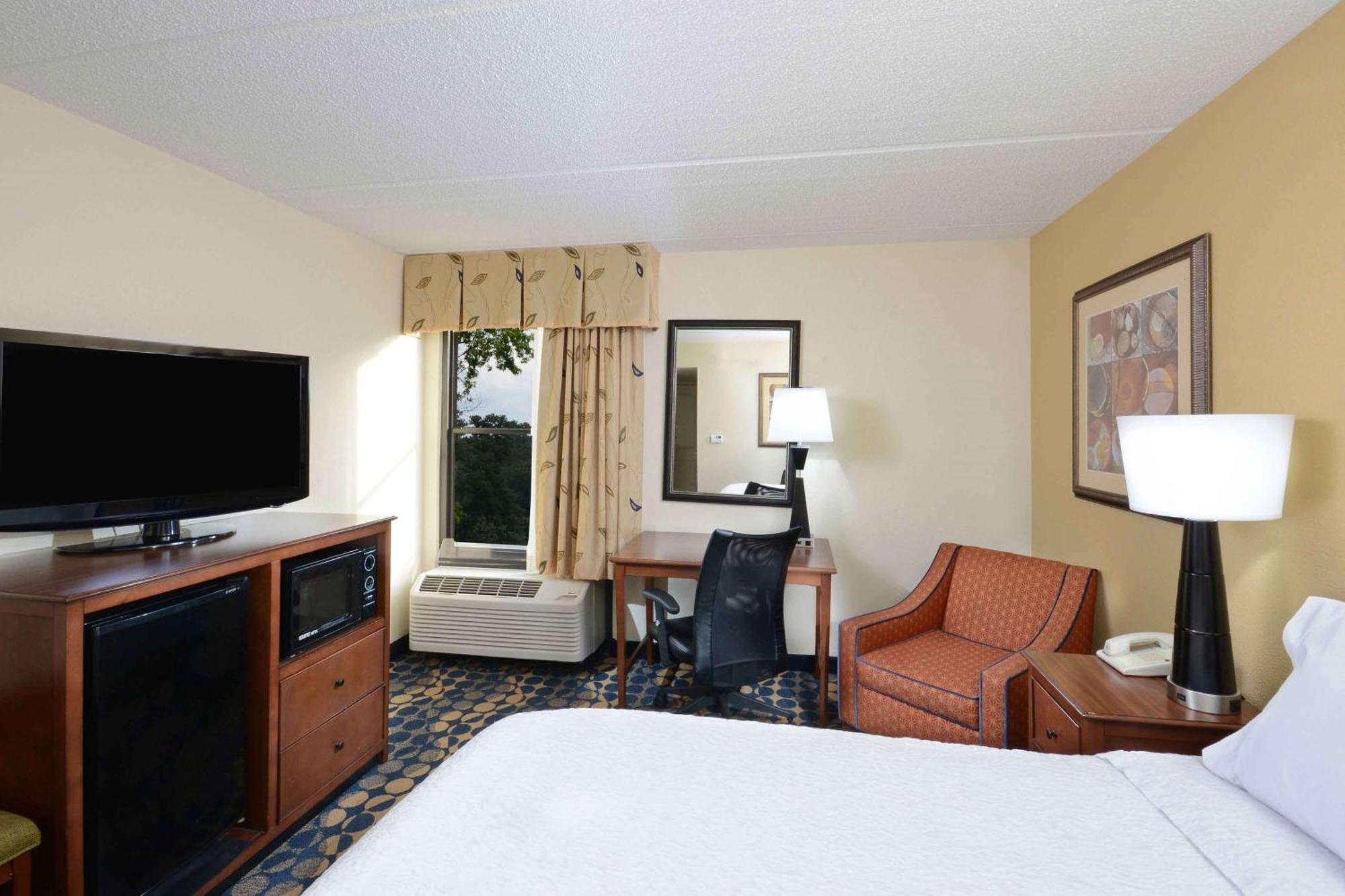 Hampton Inn Fayetteville Fort Bragg Exterior photo