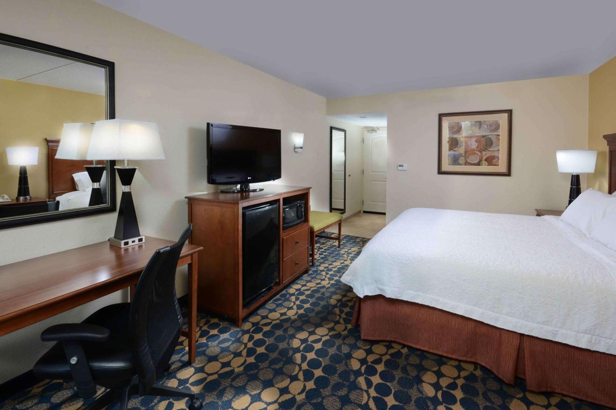 Hampton Inn Fayetteville Fort Bragg Exterior photo