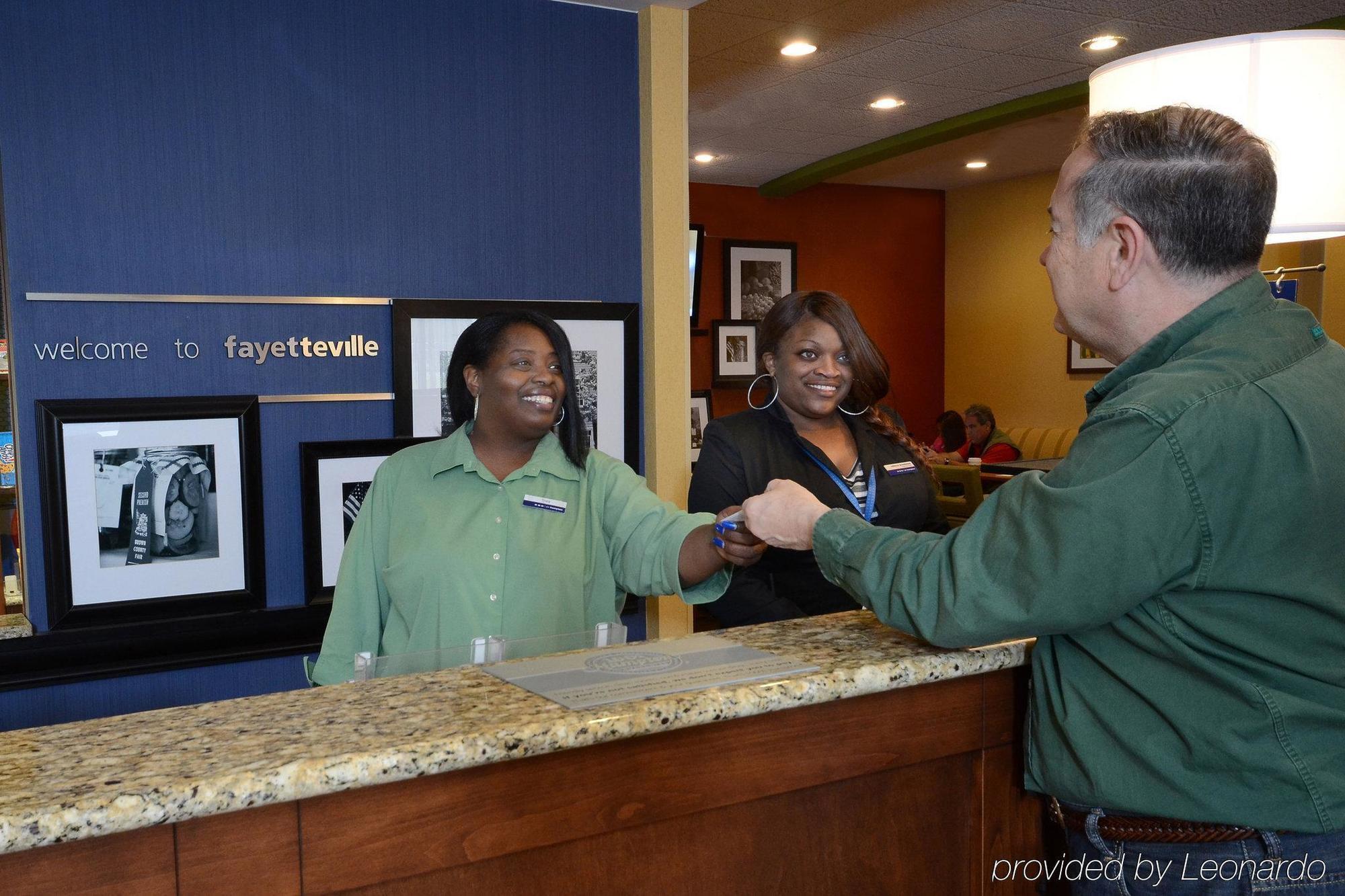 Hampton Inn Fayetteville Fort Bragg Exterior photo